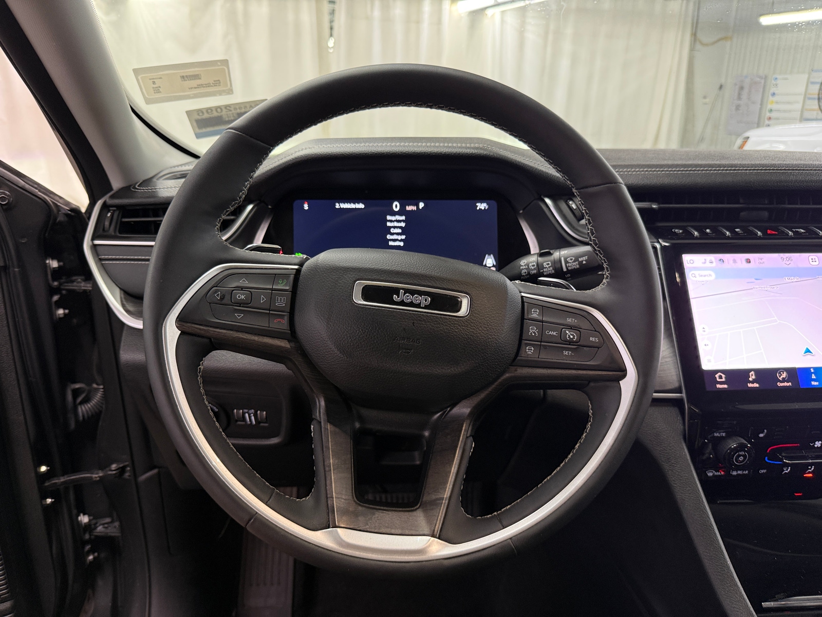 Thumbnail: 2023 Jeep Grand Cherokee - 4