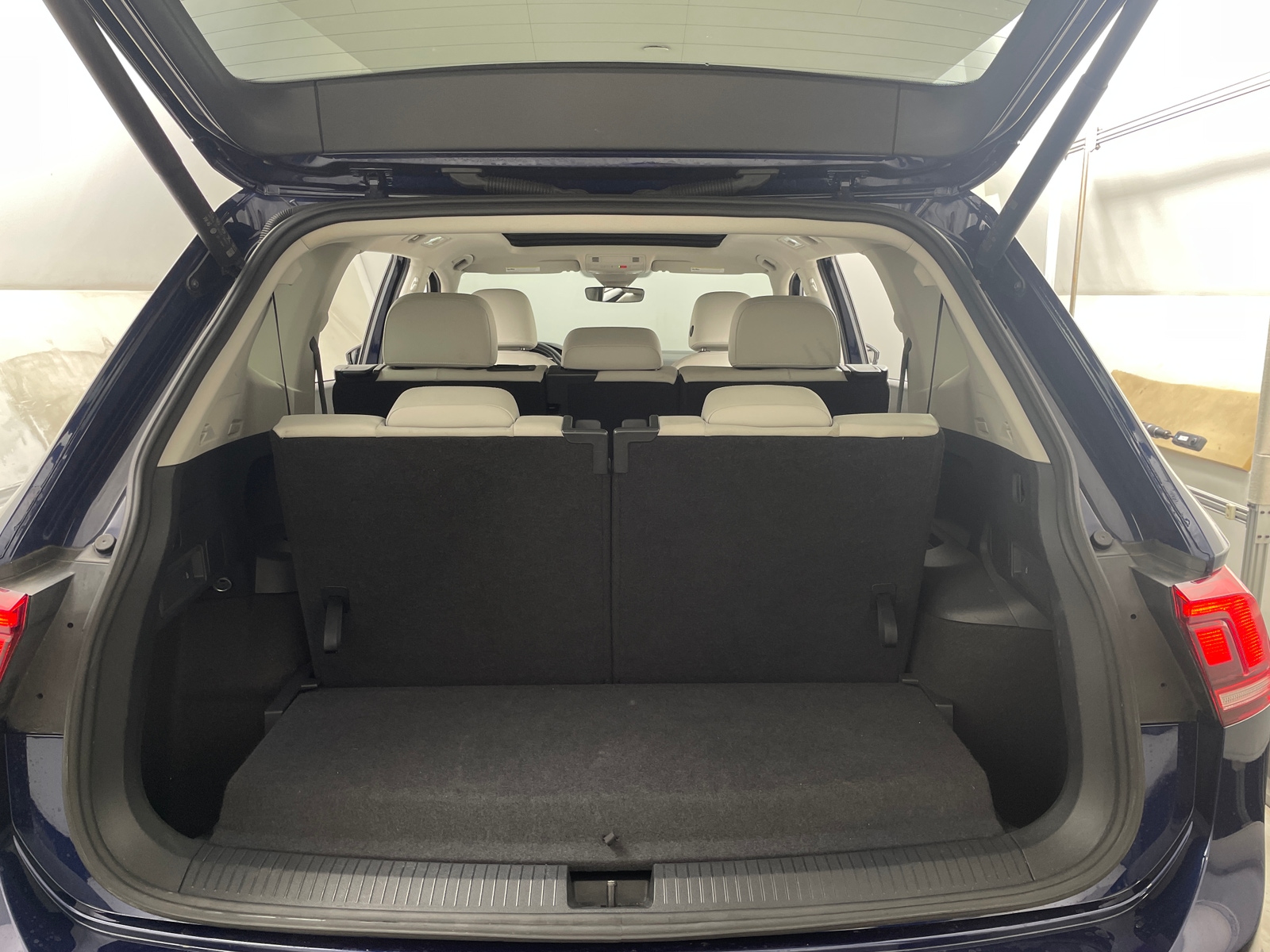 Thumbnail: 2024 Volkswagen Tiguan - 7
