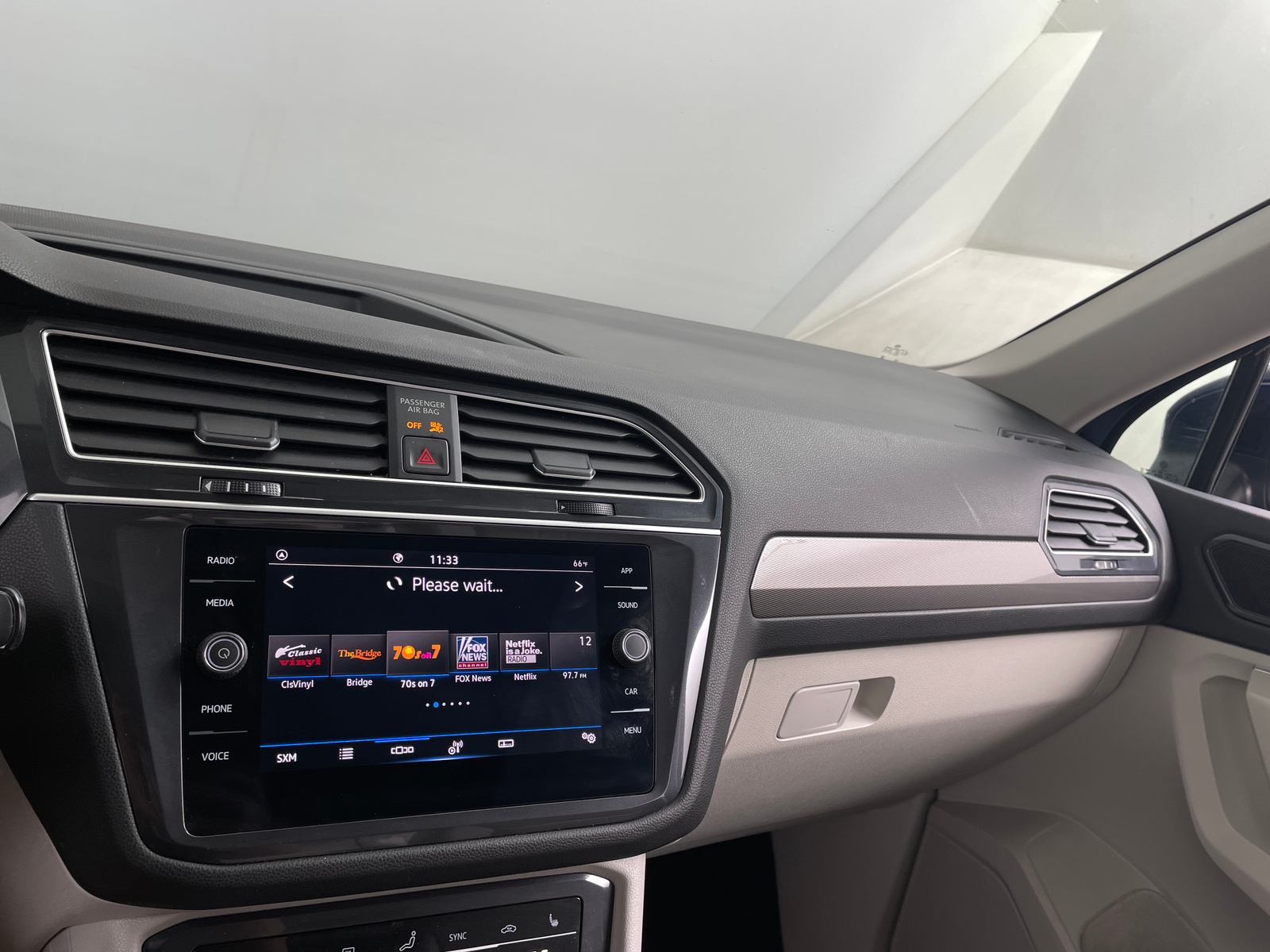 Thumbnail: 2024 Volkswagen Tiguan - 4