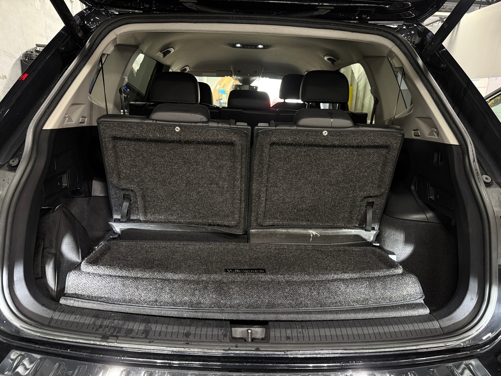 Thumbnail: 2022 Volkswagen Tiguan - 6