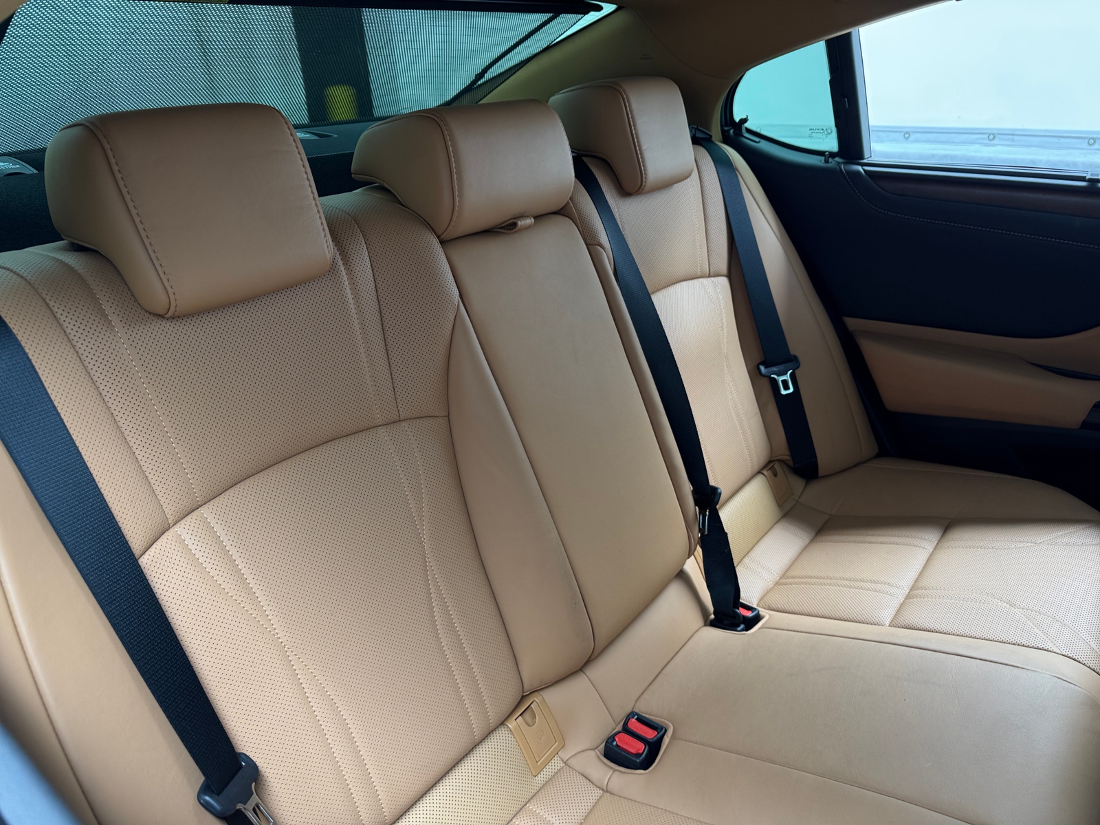 Thumbnail: 2022 Lexus ES - 5