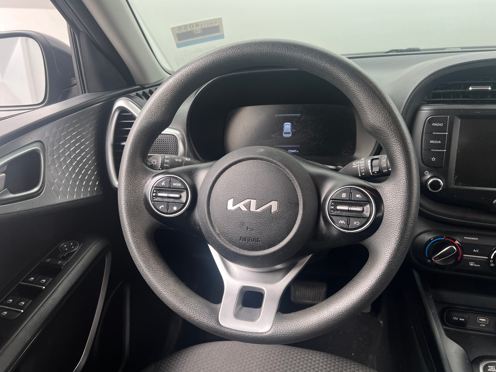 Thumbnail: 2023 Kia Soul - 5