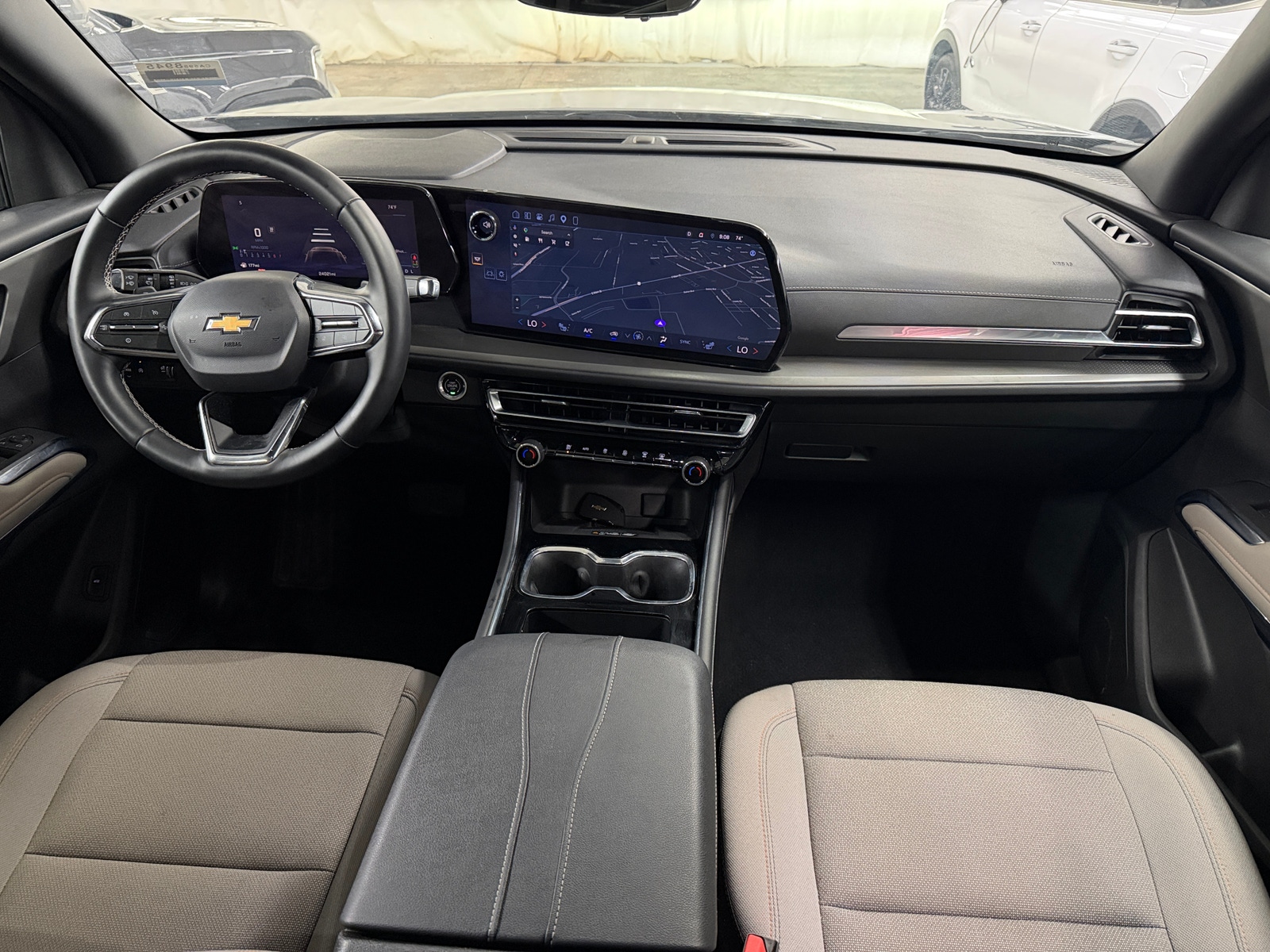 Thumbnail: 2026 Chevrolet Traverse - 3