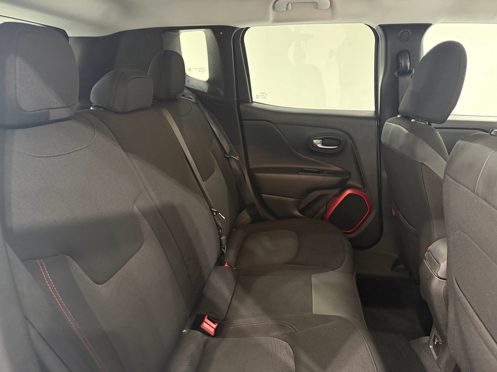 Thumbnail: 2017 Jeep Renegade - 6
