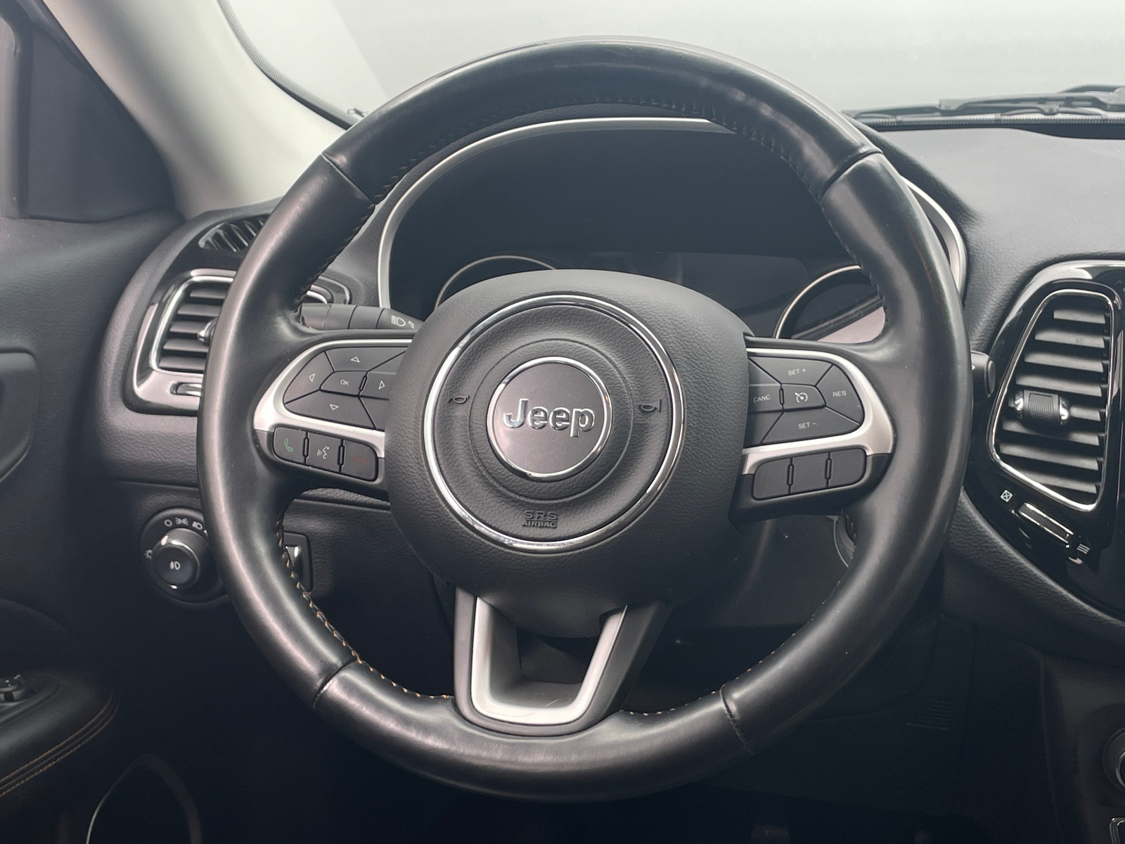 Thumbnail: 2020 Jeep Compass - 4
