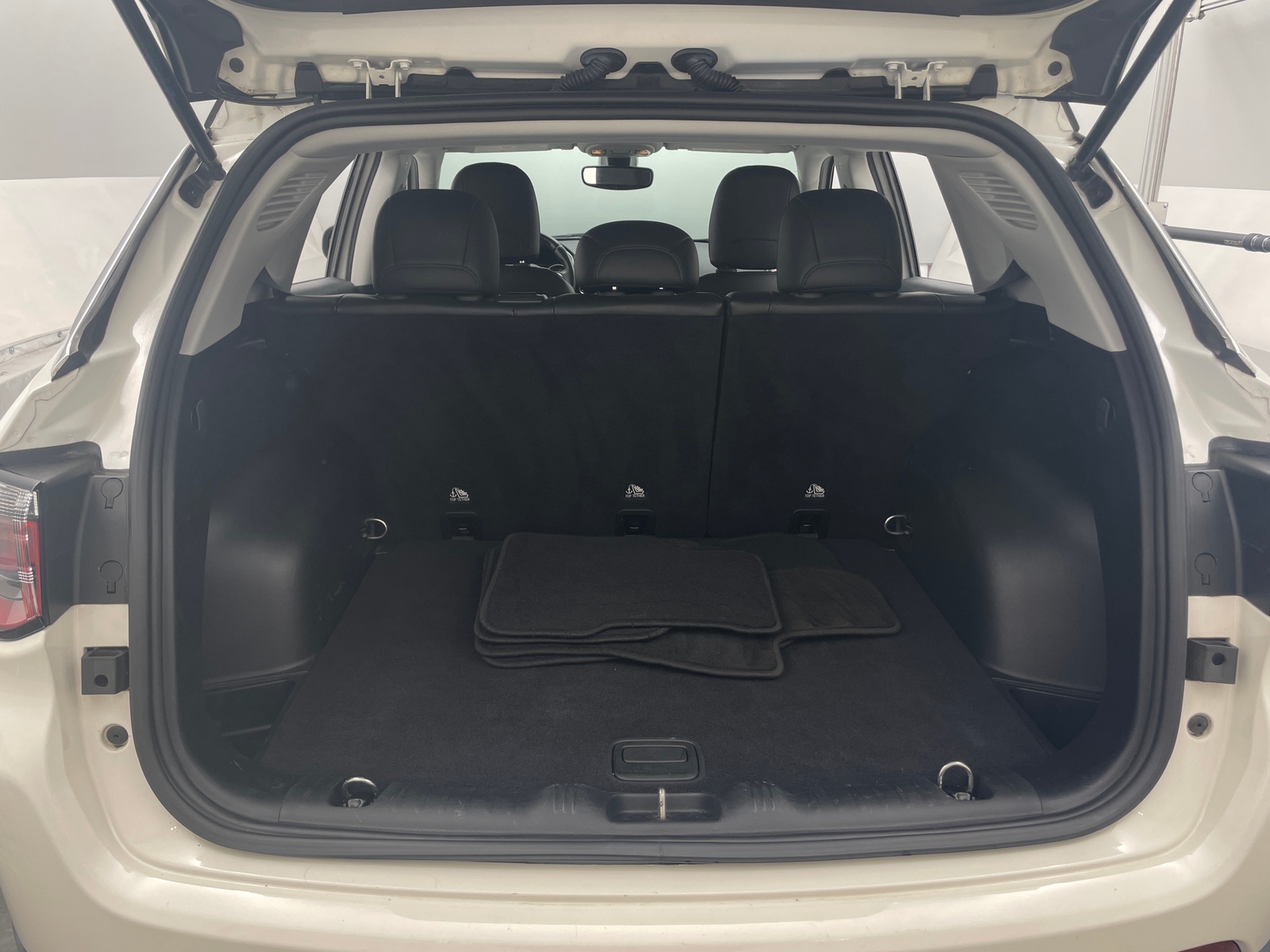 Thumbnail: 2020 Jeep Compass - 6