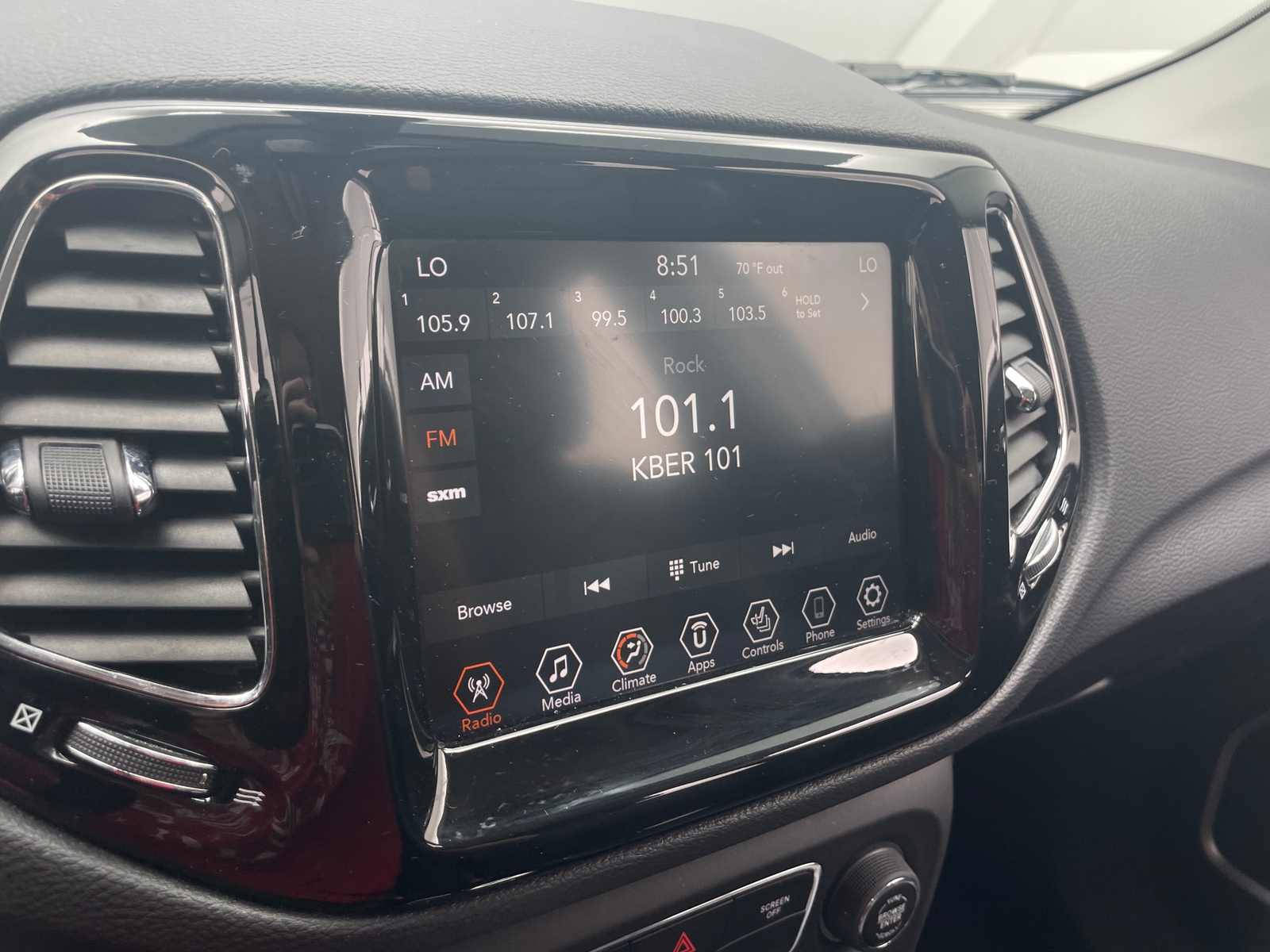 Thumbnail: 2020 Jeep Compass - 3