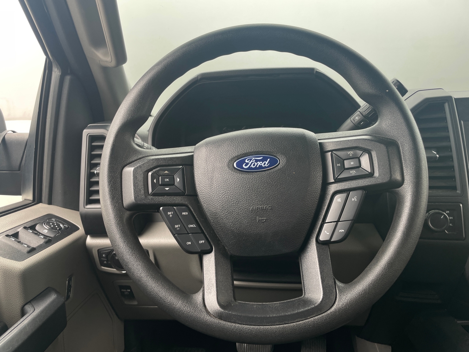 Thumbnail: 2020 Ford Econoline - 5