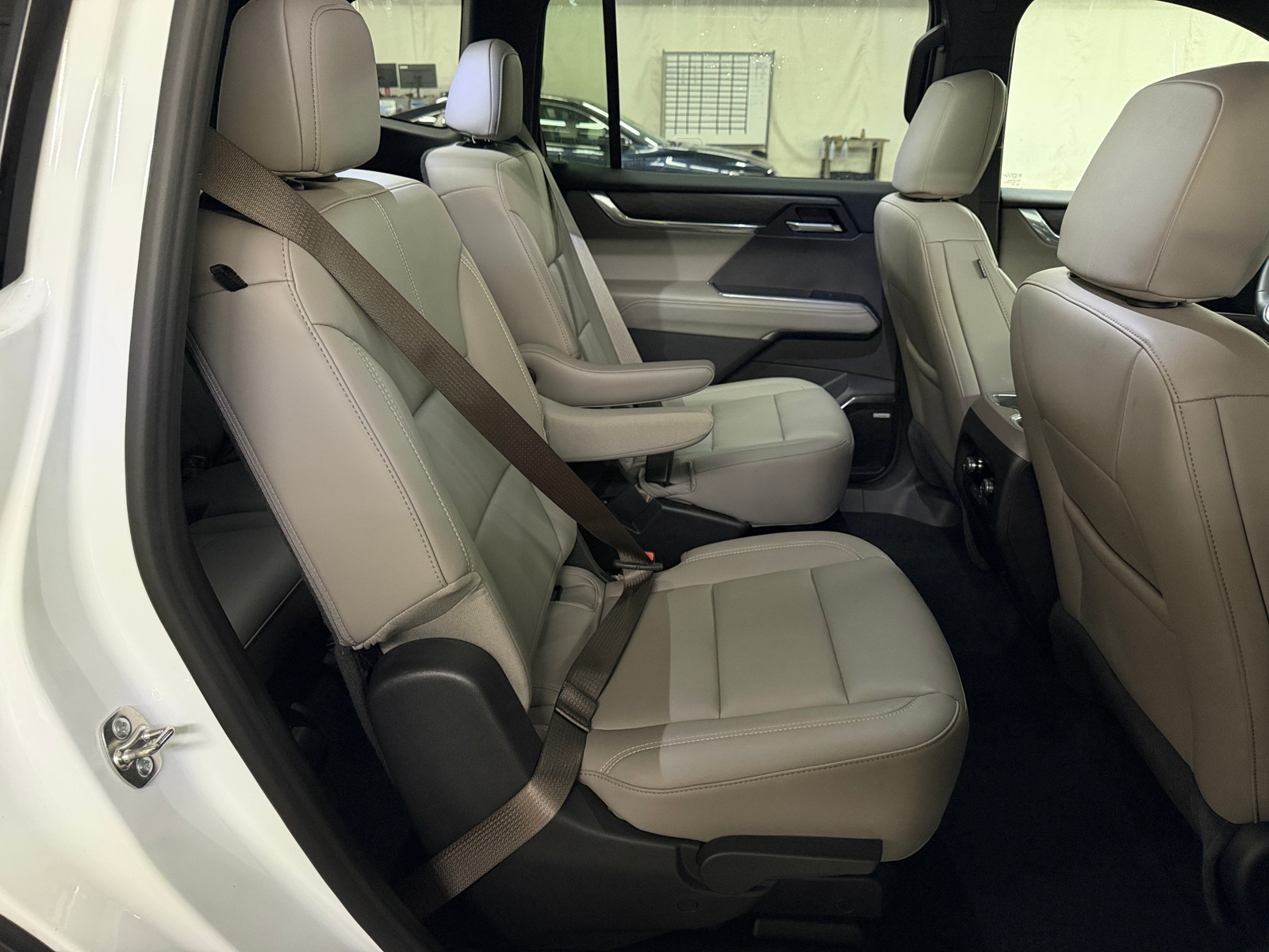 Thumbnail: 2026 GMC Acadia - 5