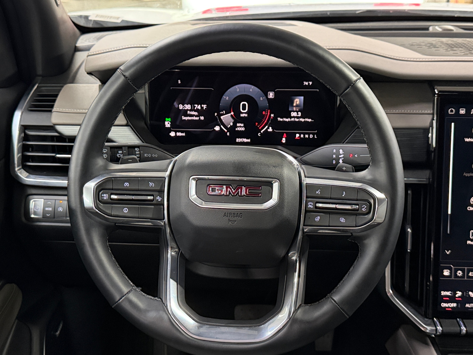 Thumbnail: 2026 GMC Acadia - 4