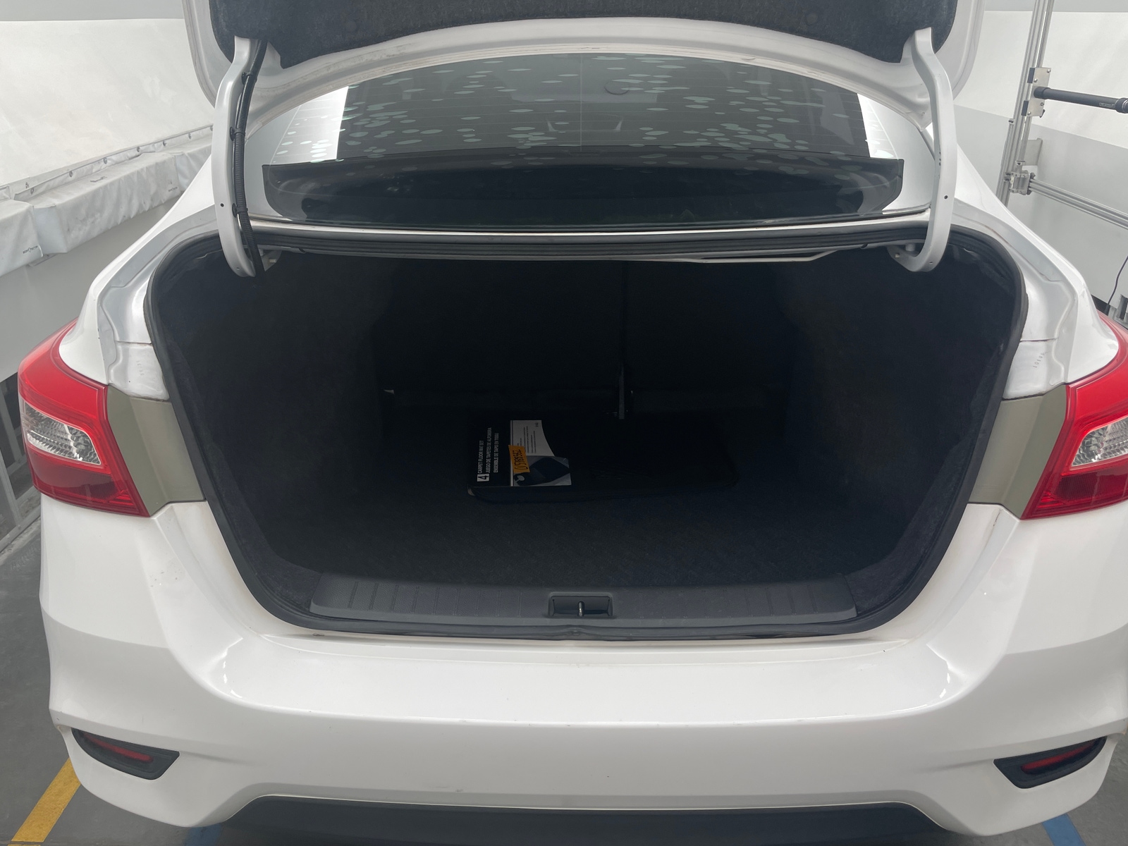 Thumbnail: 2018 Nissan Sentra - 7
