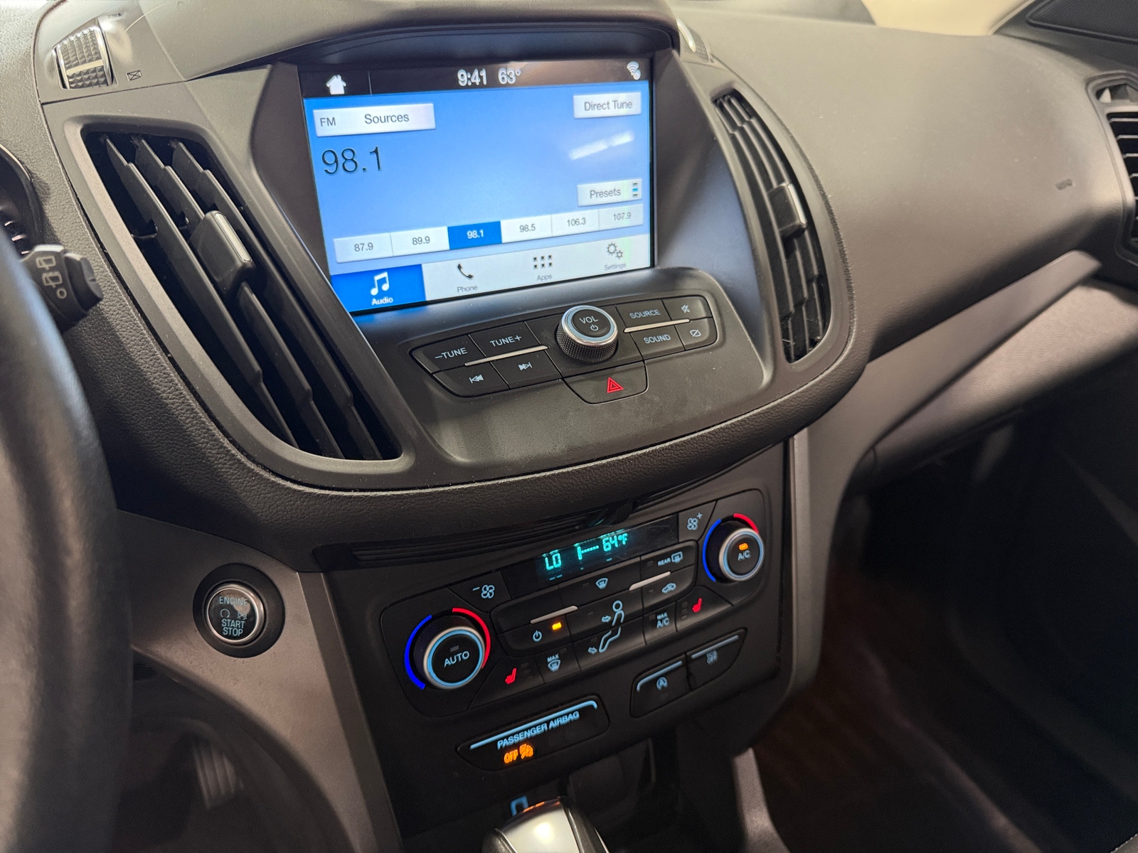 Thumbnail: 2019 Ford Escape - 3