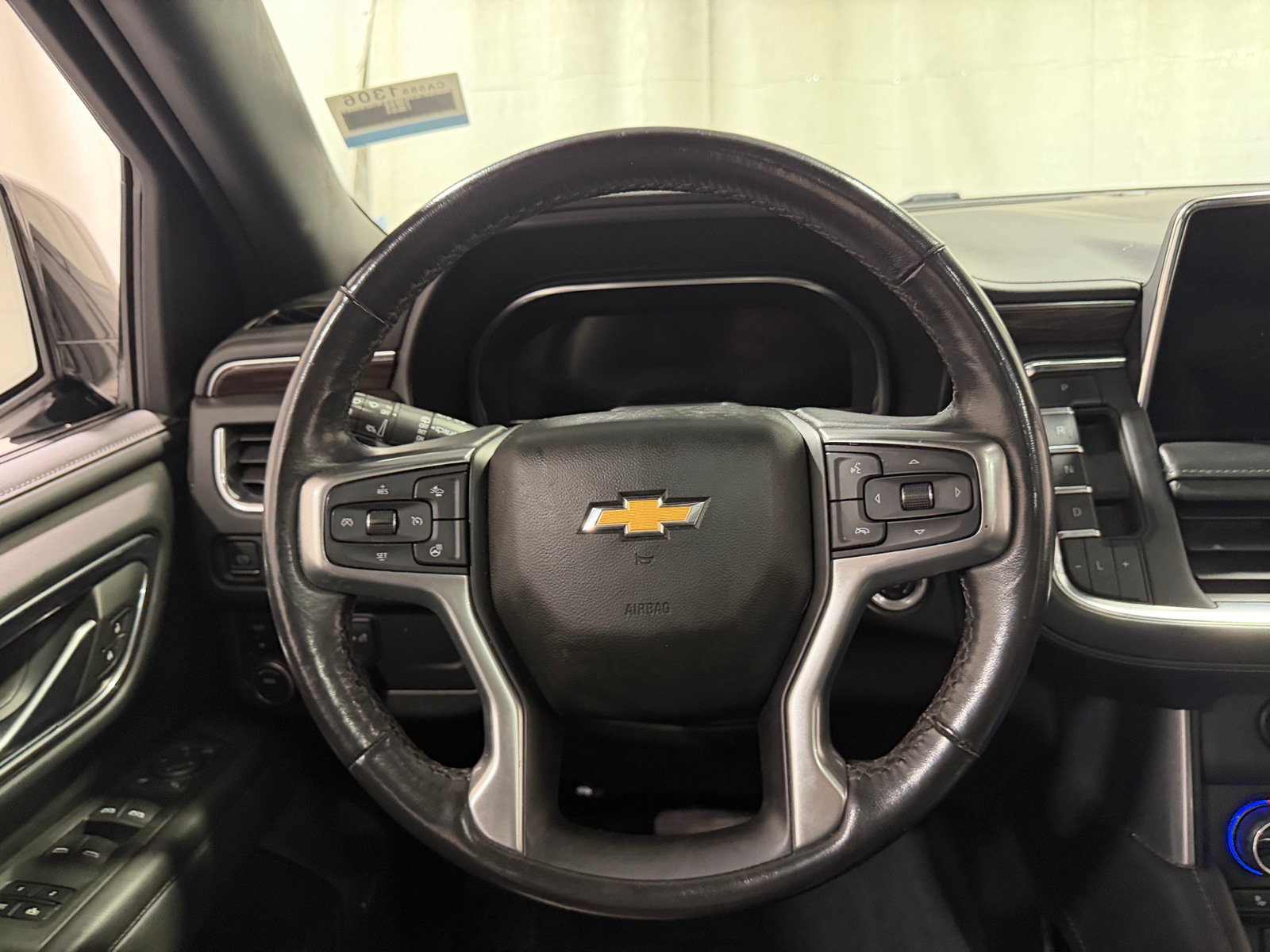 Thumbnail: 2023 Chevrolet Suburban - 4