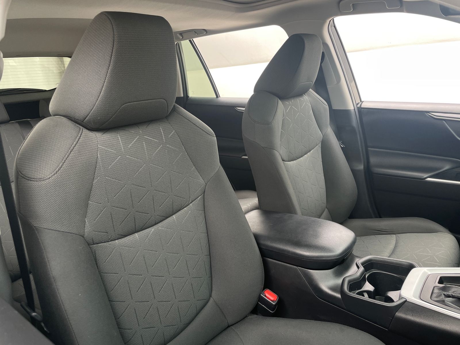 Thumbnail: 2020 Toyota RAV4 - 2