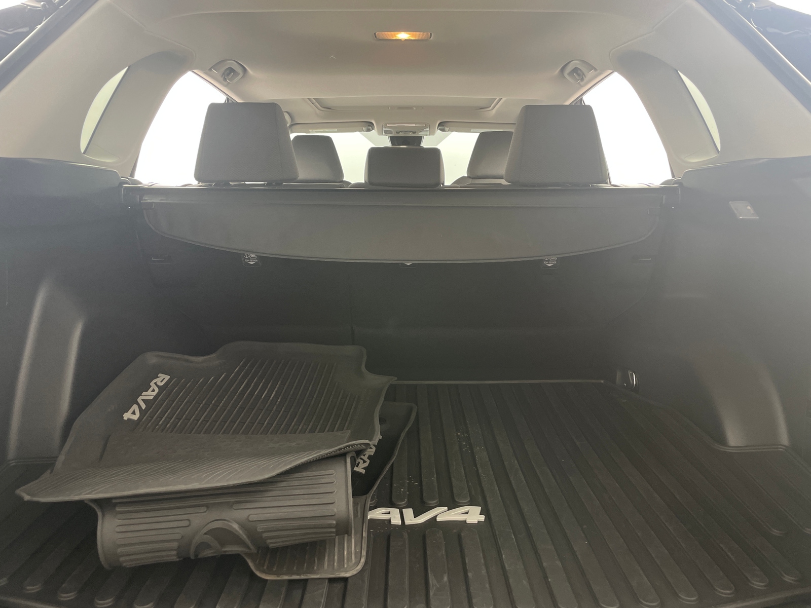 Thumbnail: 2020 Toyota RAV4 - 7