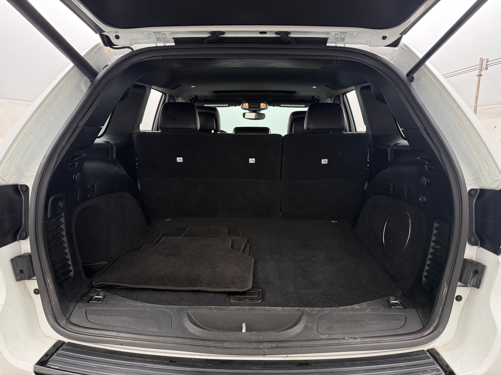 Thumbnail: 2018 Jeep Grand Cherokee - 6