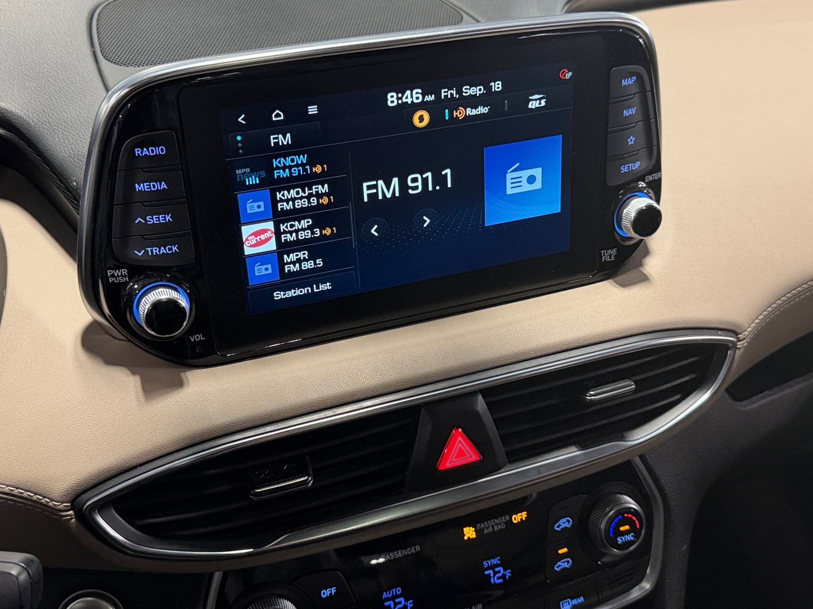 Thumbnail: 2019 Hyundai Santa Fe - 3