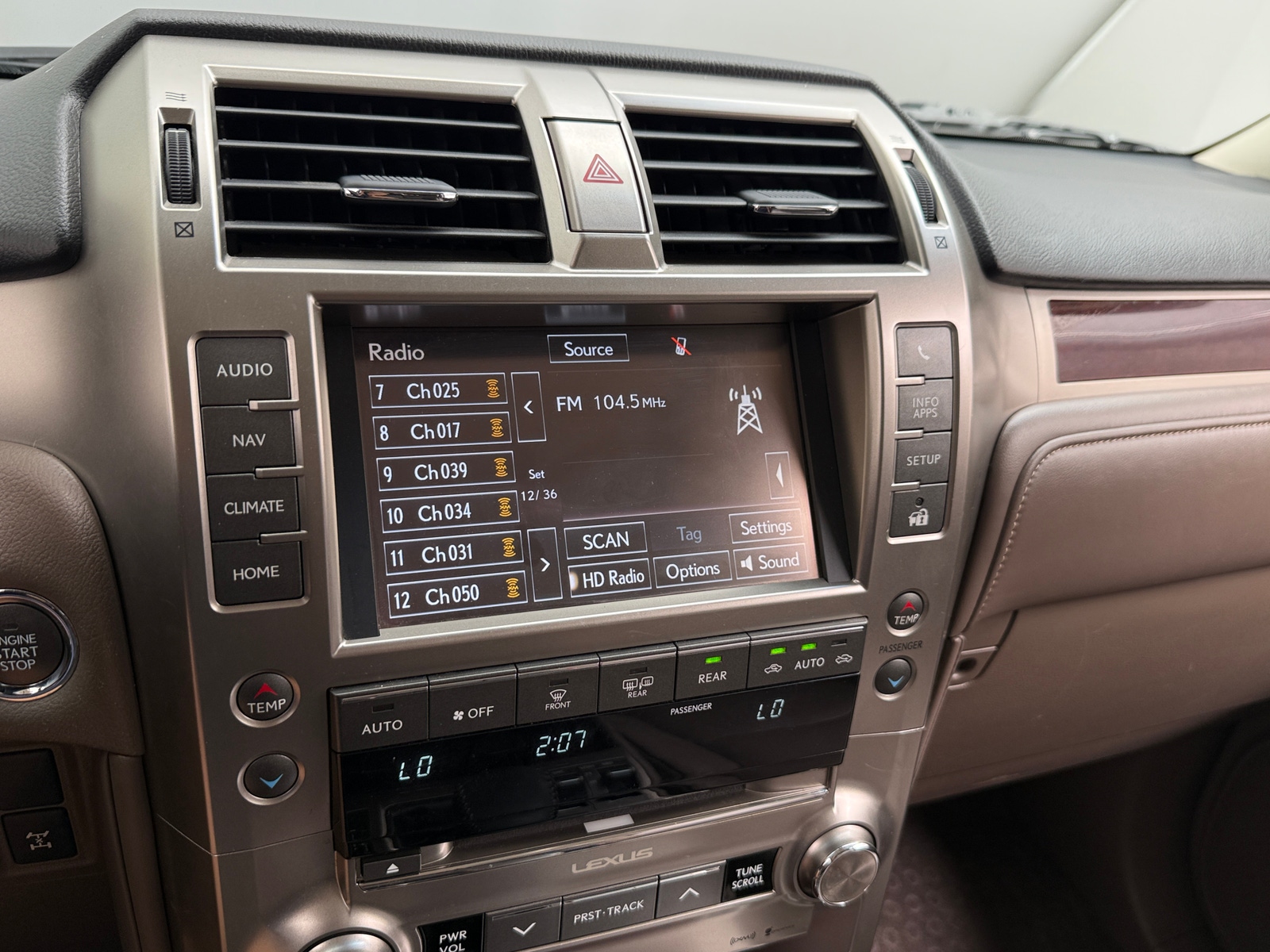 Thumbnail: 2018 Lexus GX - 3