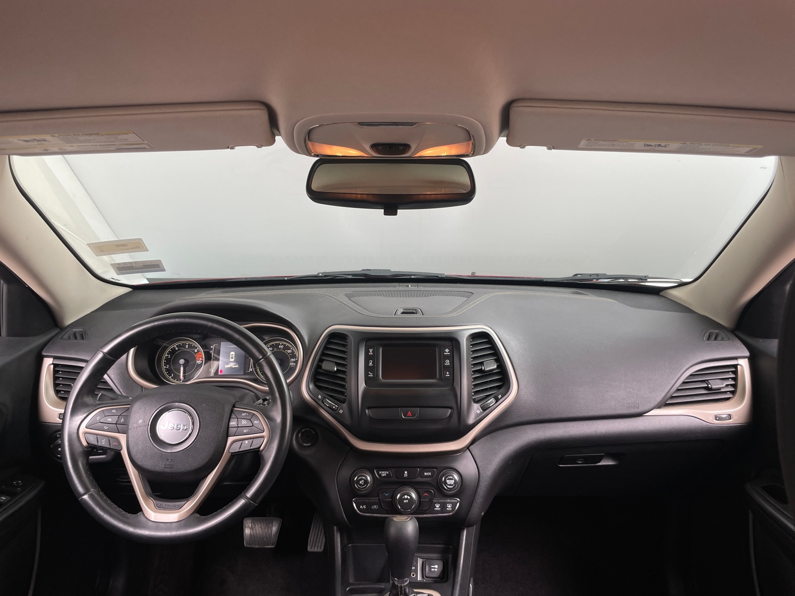 Thumbnail: 2017 Jeep Cherokee - 3