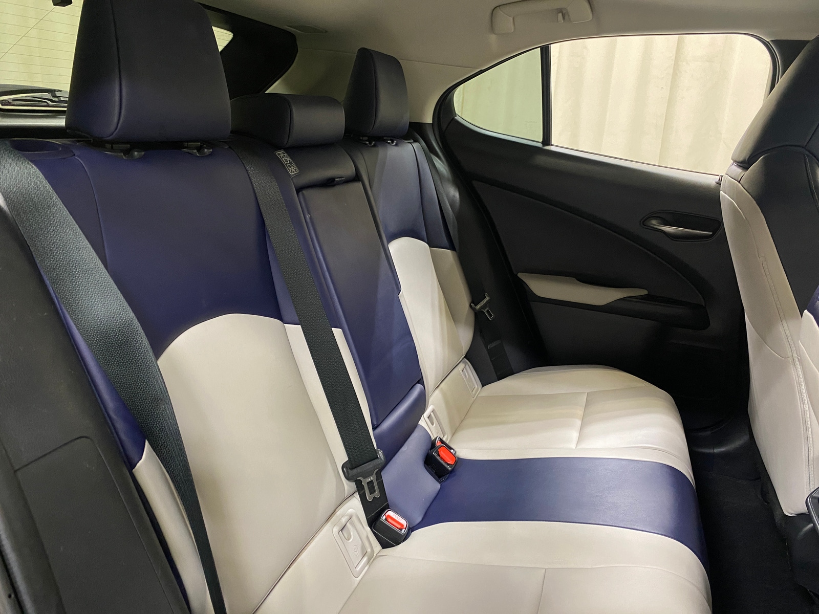 Thumbnail: 2019 Lexus UX - 6
