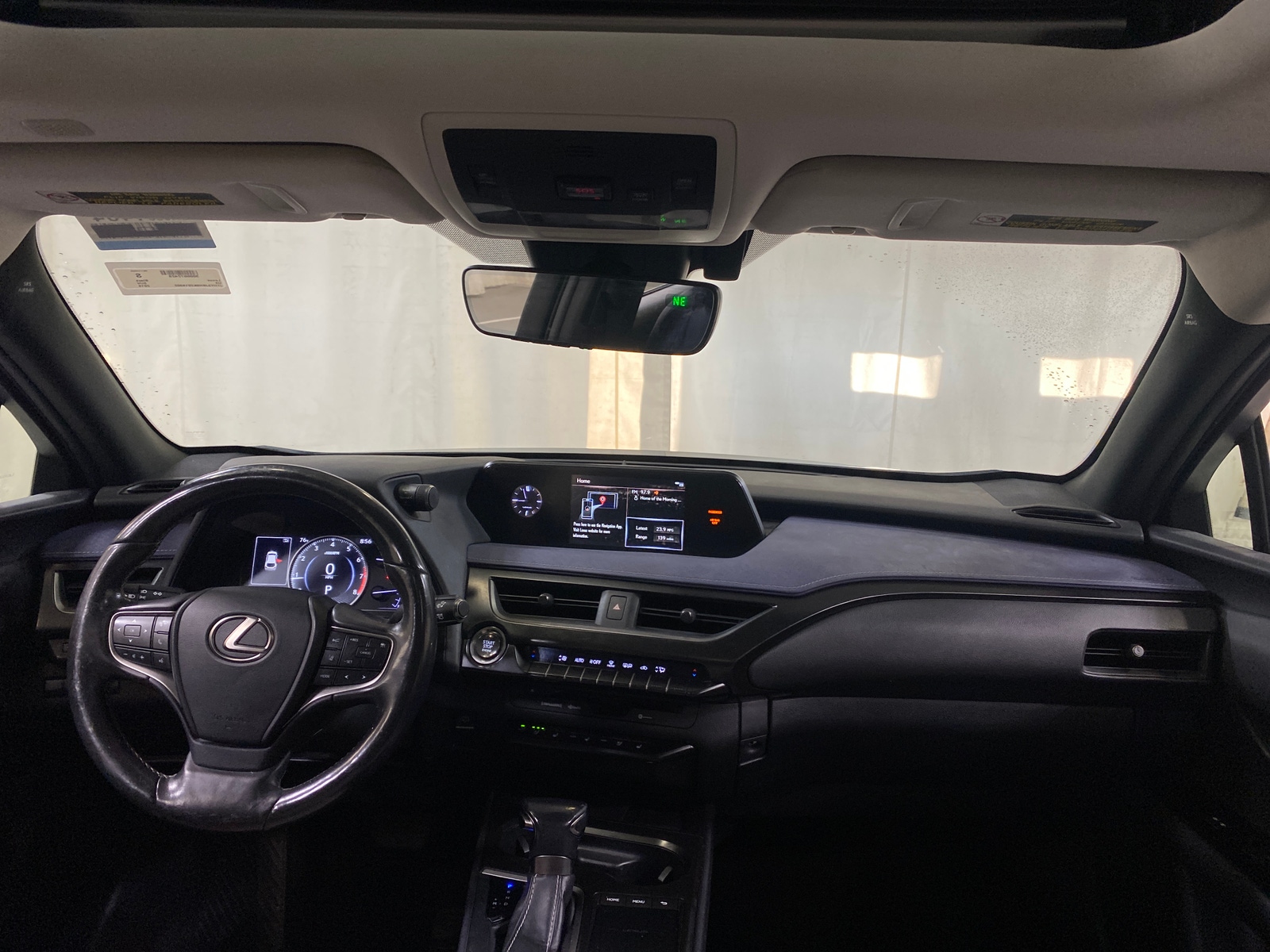 Thumbnail: 2019 Lexus UX - 3