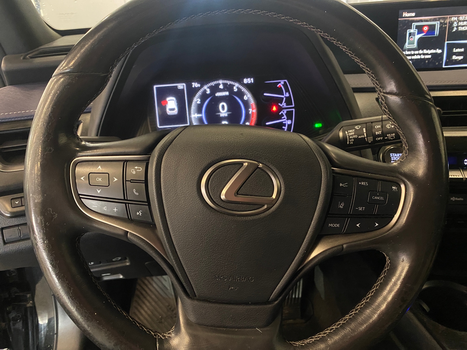Thumbnail: 2019 Lexus UX - 5