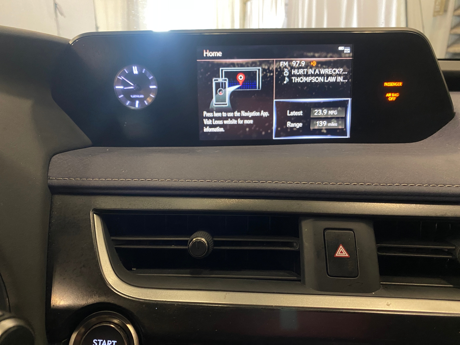 Thumbnail: 2019 Lexus UX - 4