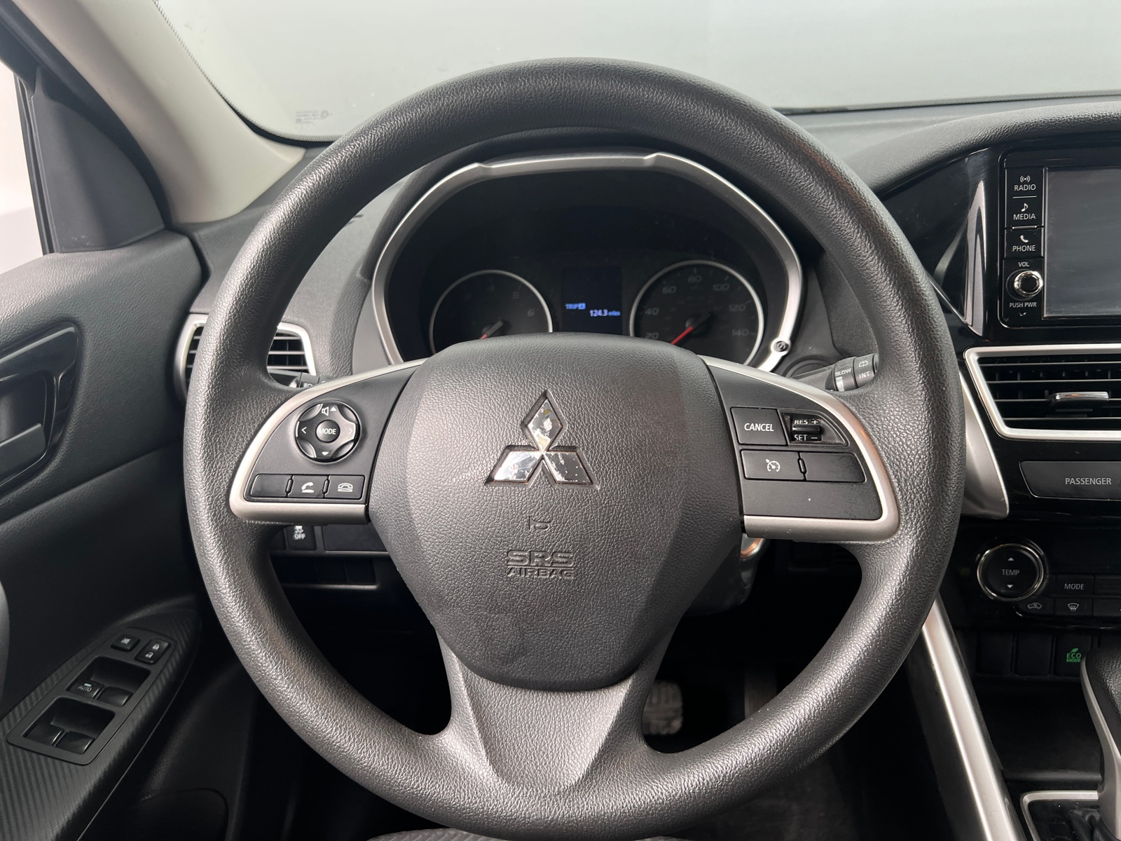 Thumbnail: 2018 Mitsubishi Eclipse Cross - 5