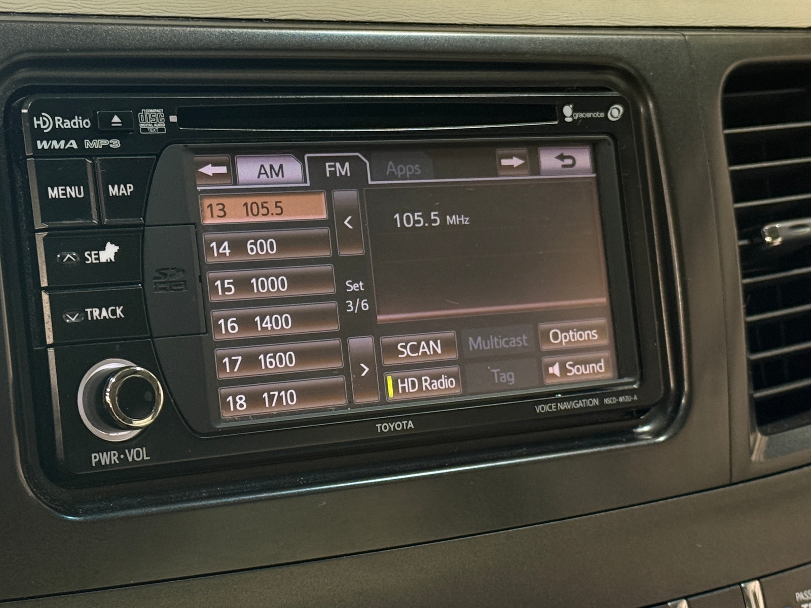 Thumbnail: 2013 Toyota Sienna - 4