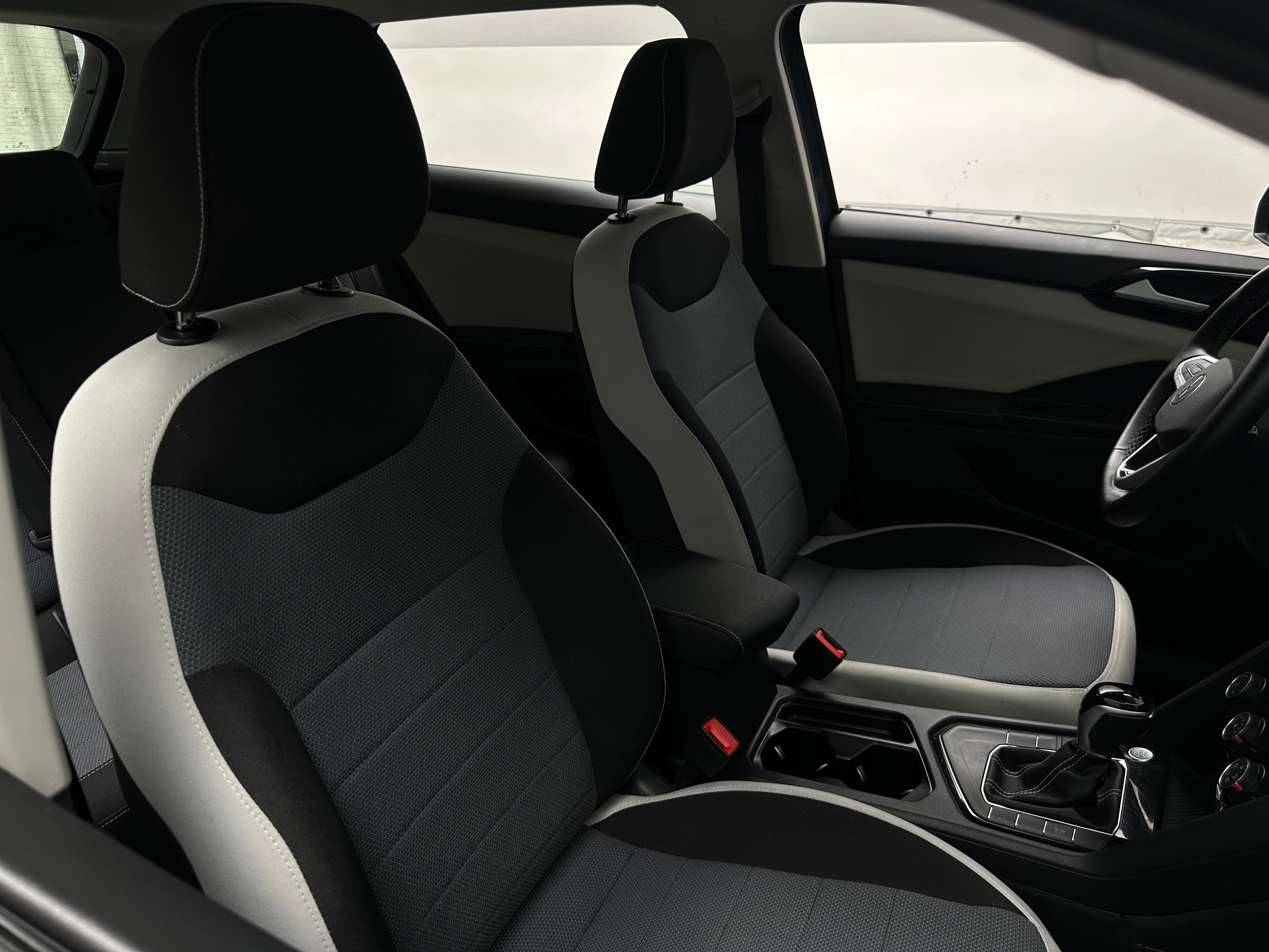 2025 Volkswagen Taos