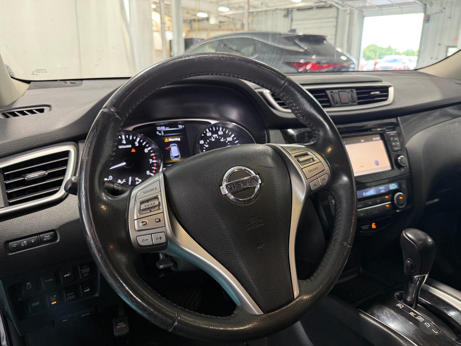 Thumbnail: 2016 Nissan Rogue - 4