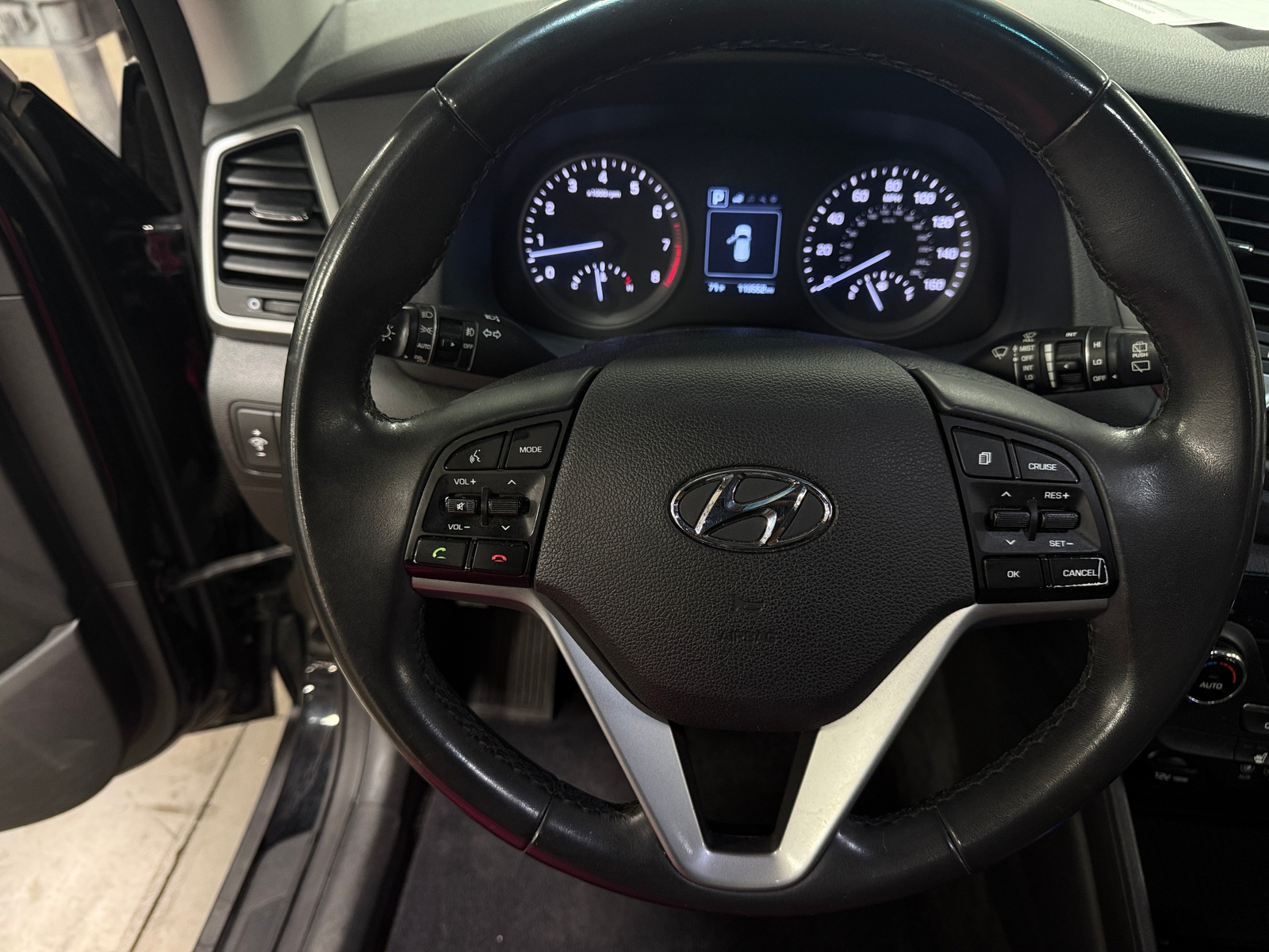 Thumbnail: 2018 Hyundai Tucson - 5