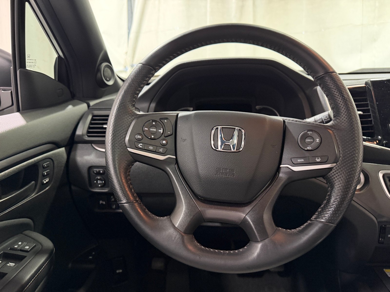 Thumbnail: 2022 Honda Passport - 4