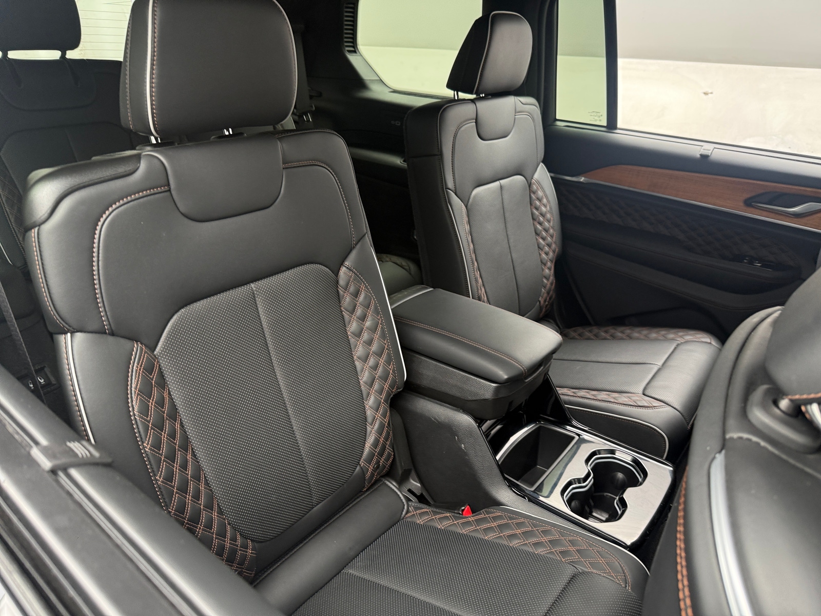 Thumbnail: 2023 Jeep Grand Cherokee L - 5