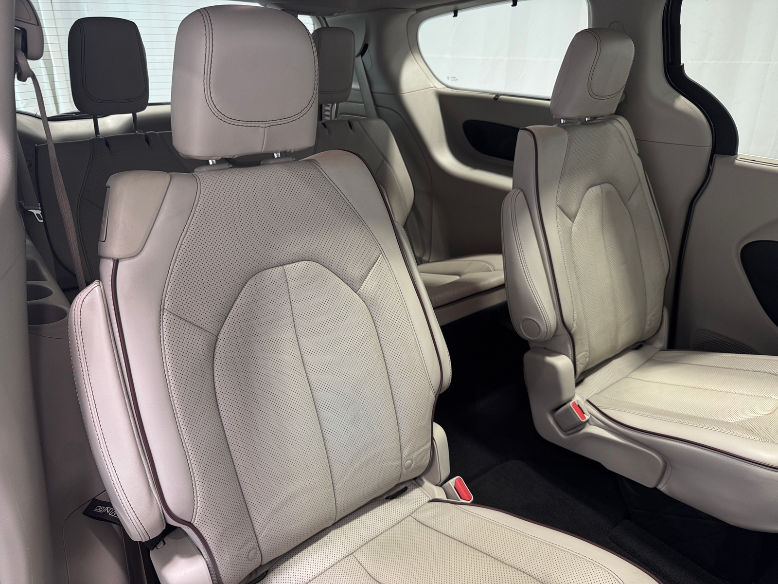 Thumbnail: 2017 Chrysler Pacifica - 5