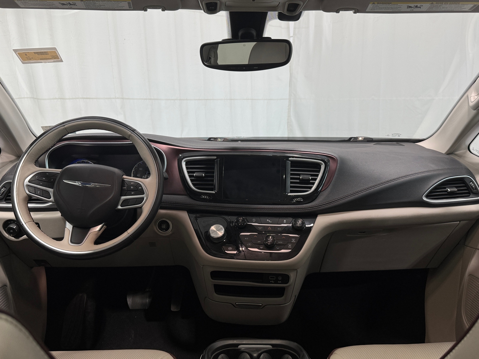 Thumbnail: 2017 Chrysler Pacifica - 2