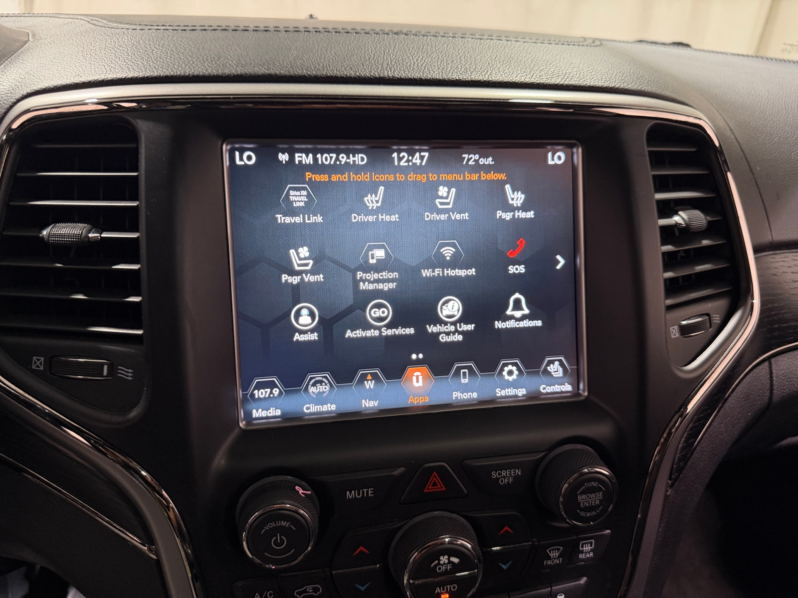 Thumbnail: 2018 Jeep Grand Cherokee - 3