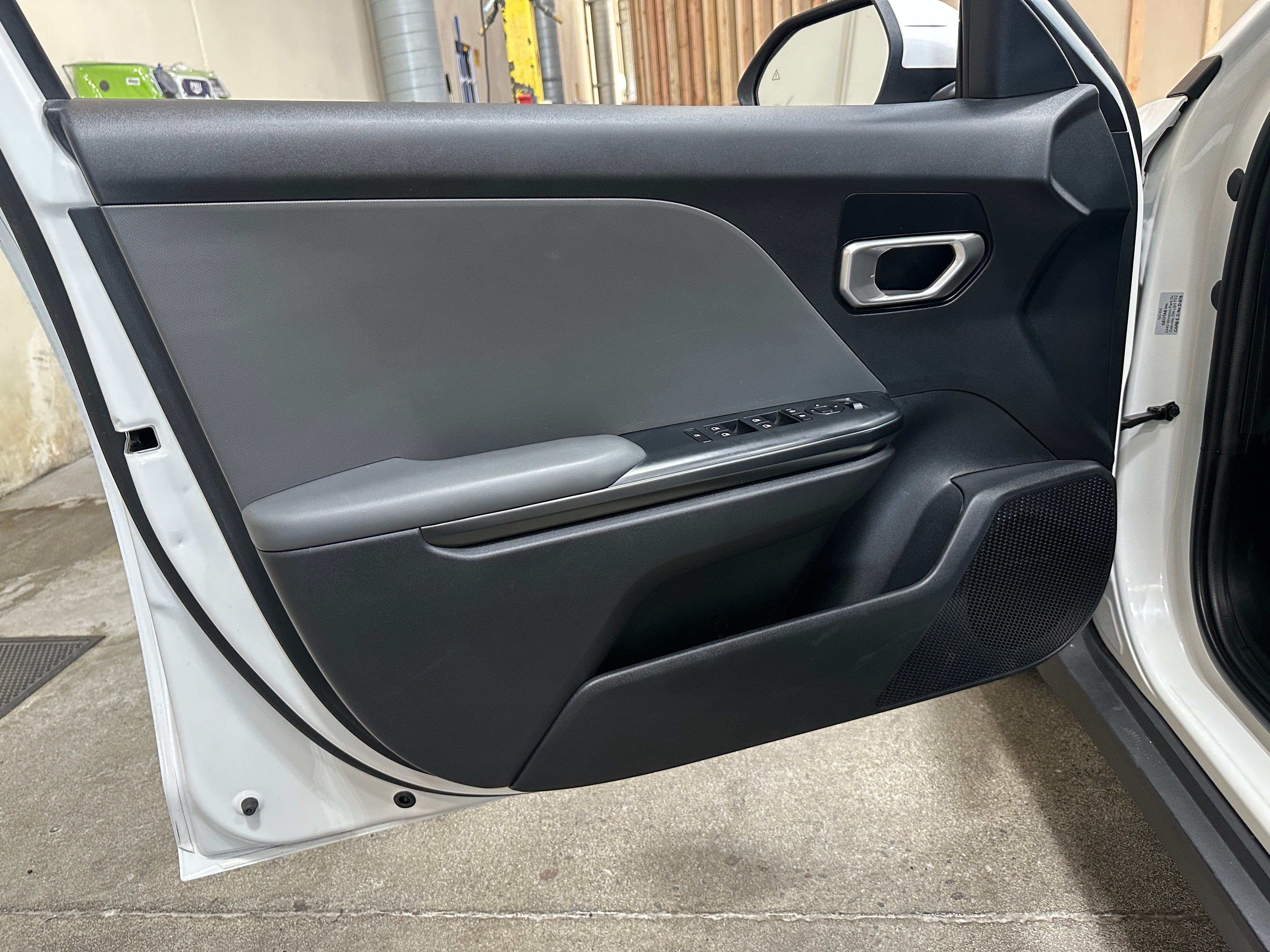 2025 Kia K4 LXS - Photo 10