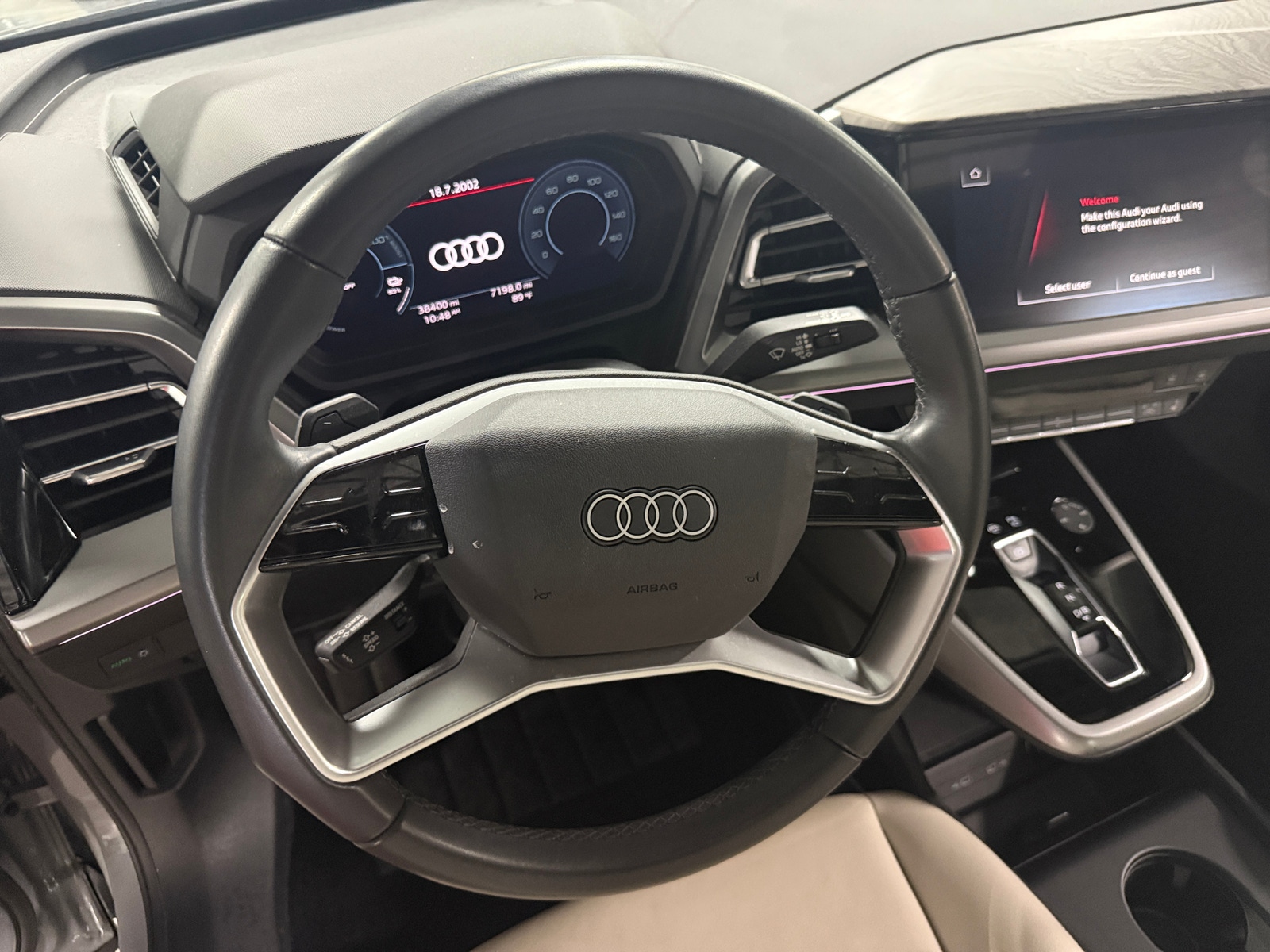 Thumbnail: 2022 Audi Q4 e-tron - 4