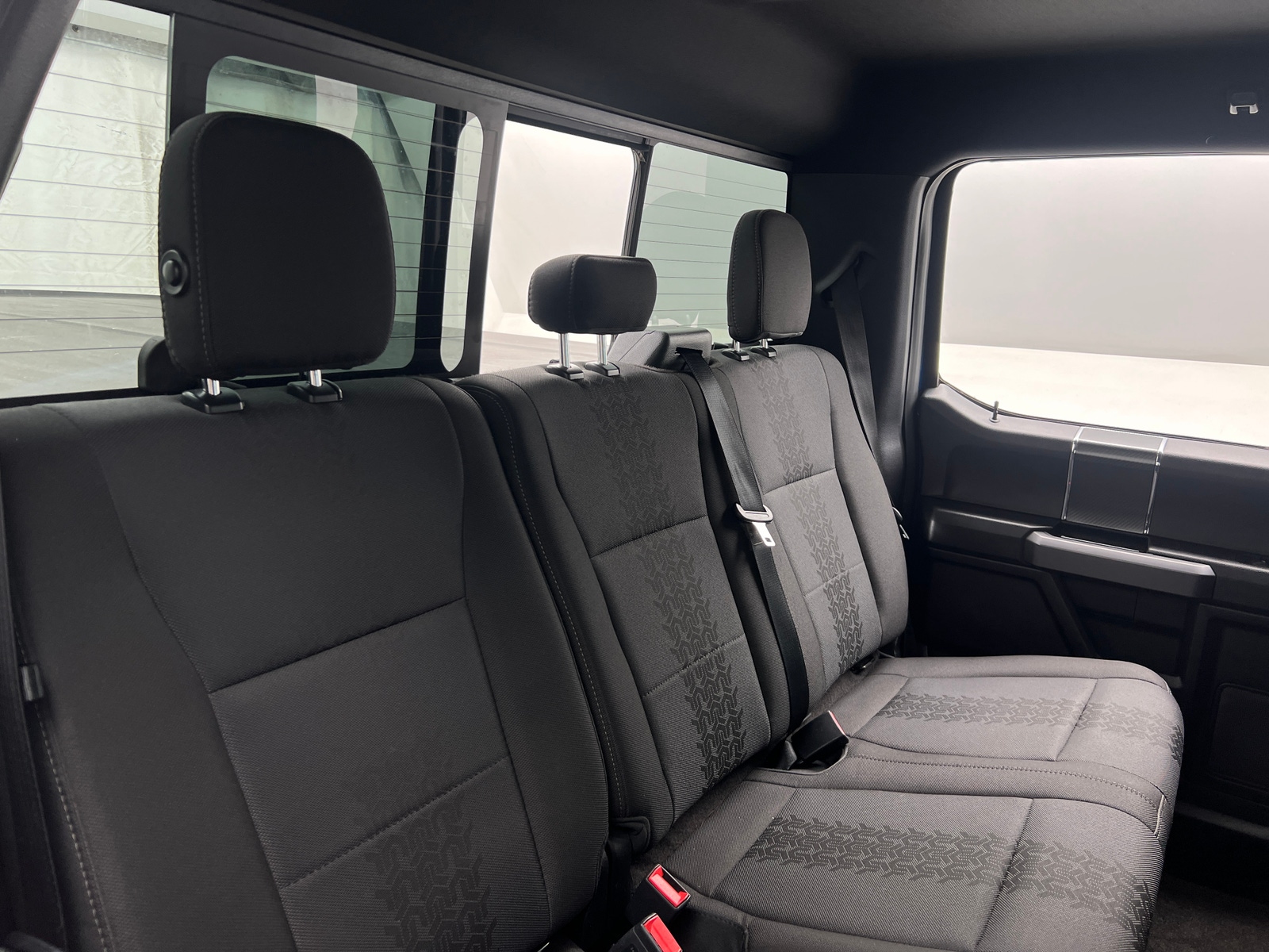 Thumbnail: 2018 Ford Econoline - 6