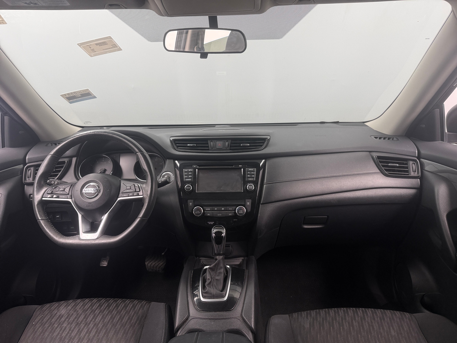 Thumbnail: 2017 Nissan Rogue - 3