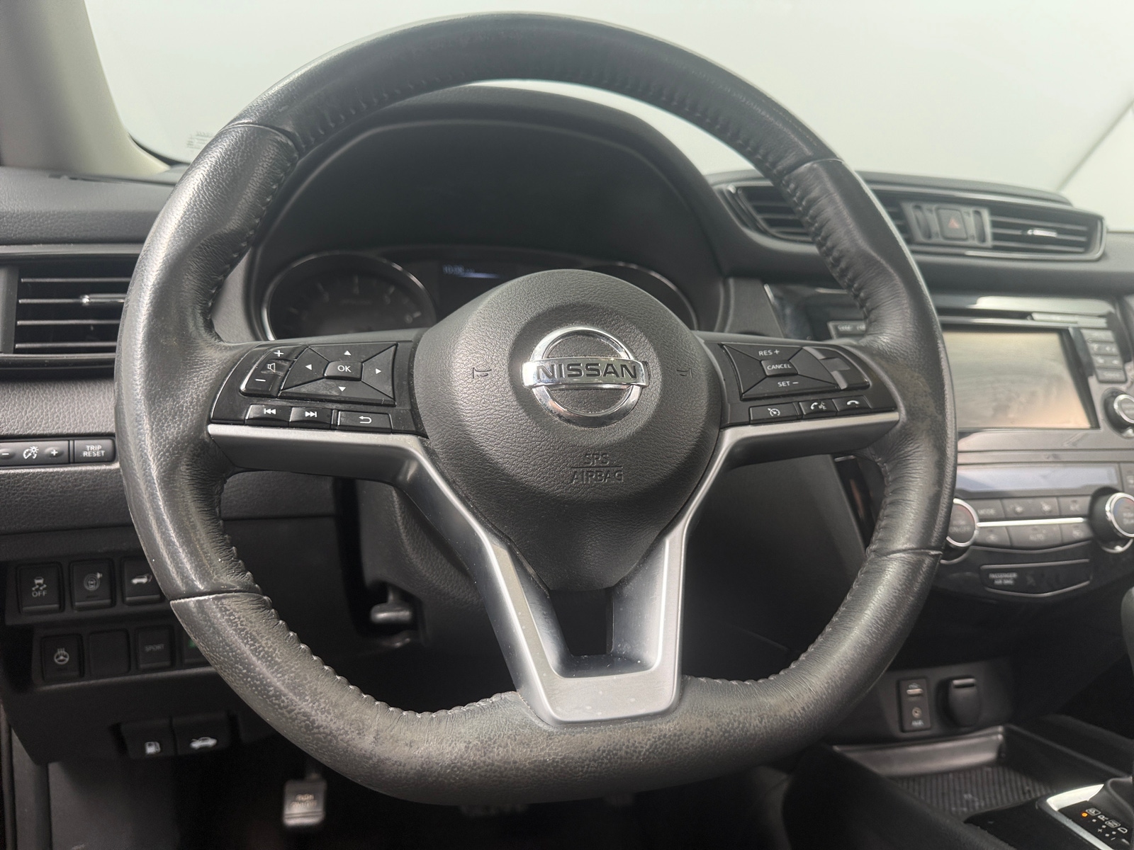 Thumbnail: 2017 Nissan Rogue - 5