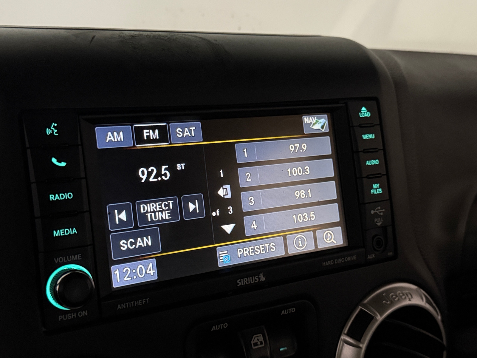 Thumbnail: 2017 Jeep Wrangler - 3