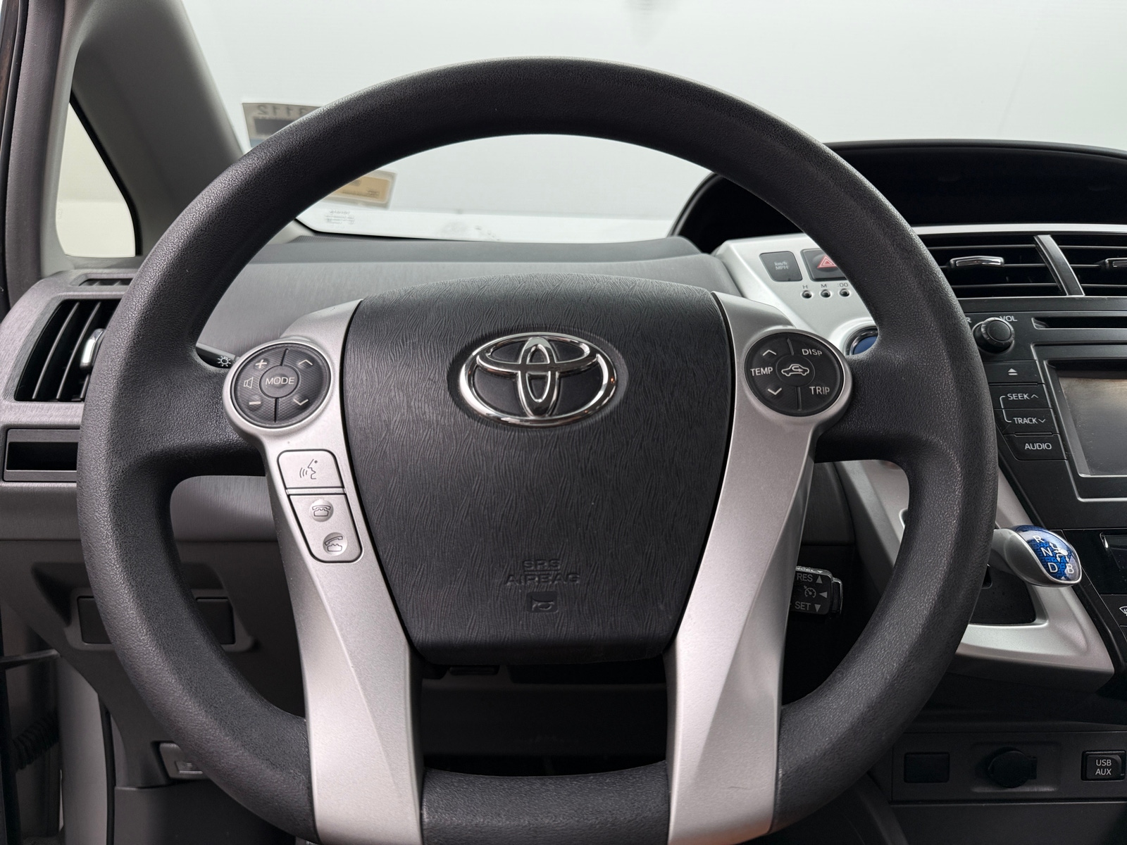 Thumbnail: 2014 Toyota Prius v - 5
