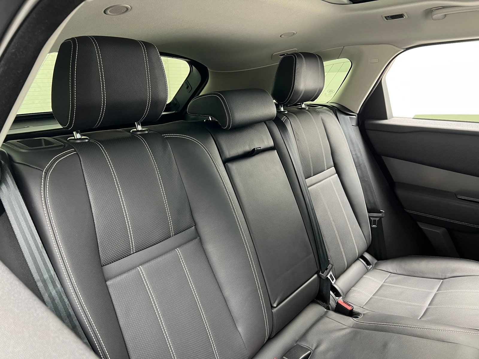 Thumbnail: 2021 Land Rover Range Rover Velar - 5
