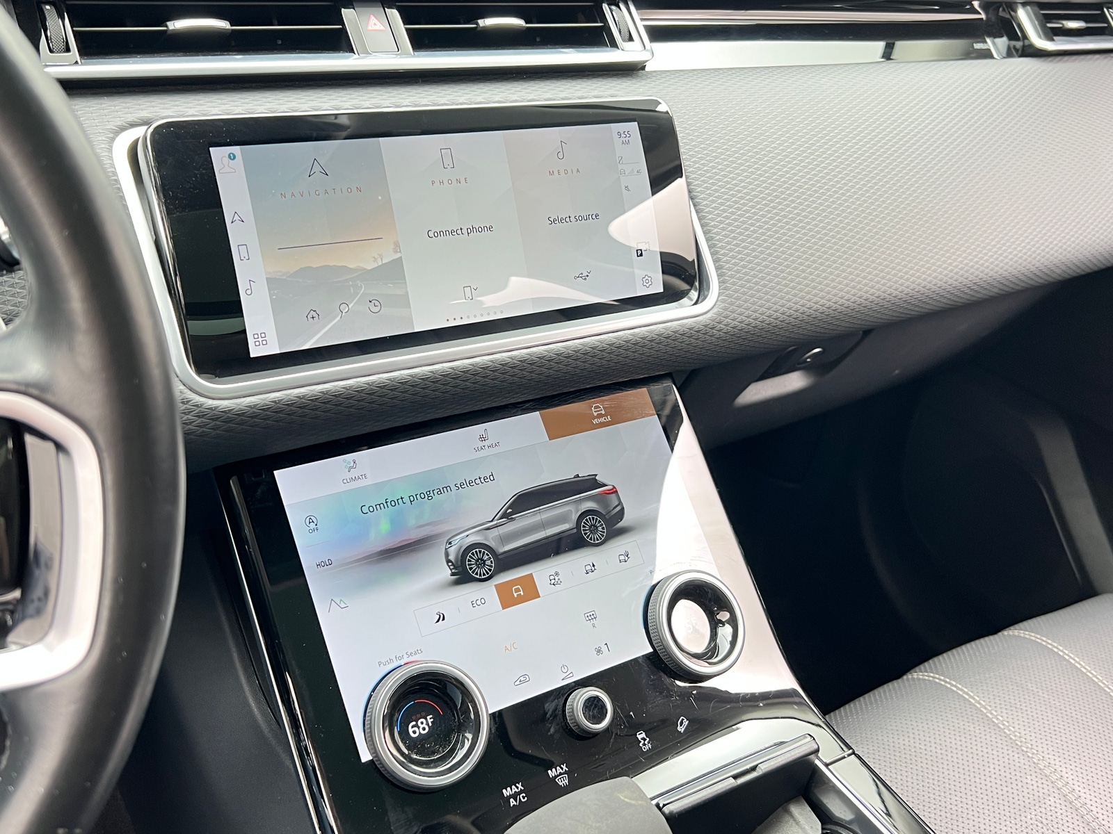 Thumbnail: 2021 Land Rover Range Rover Velar - 3