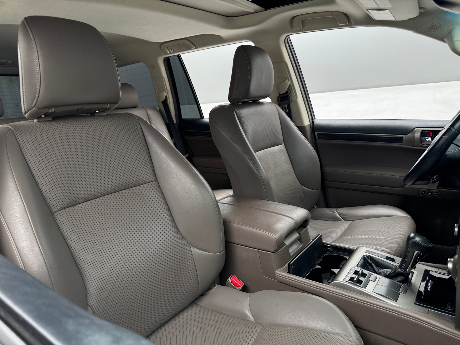Thumbnail: 2017 Lexus GX - 2