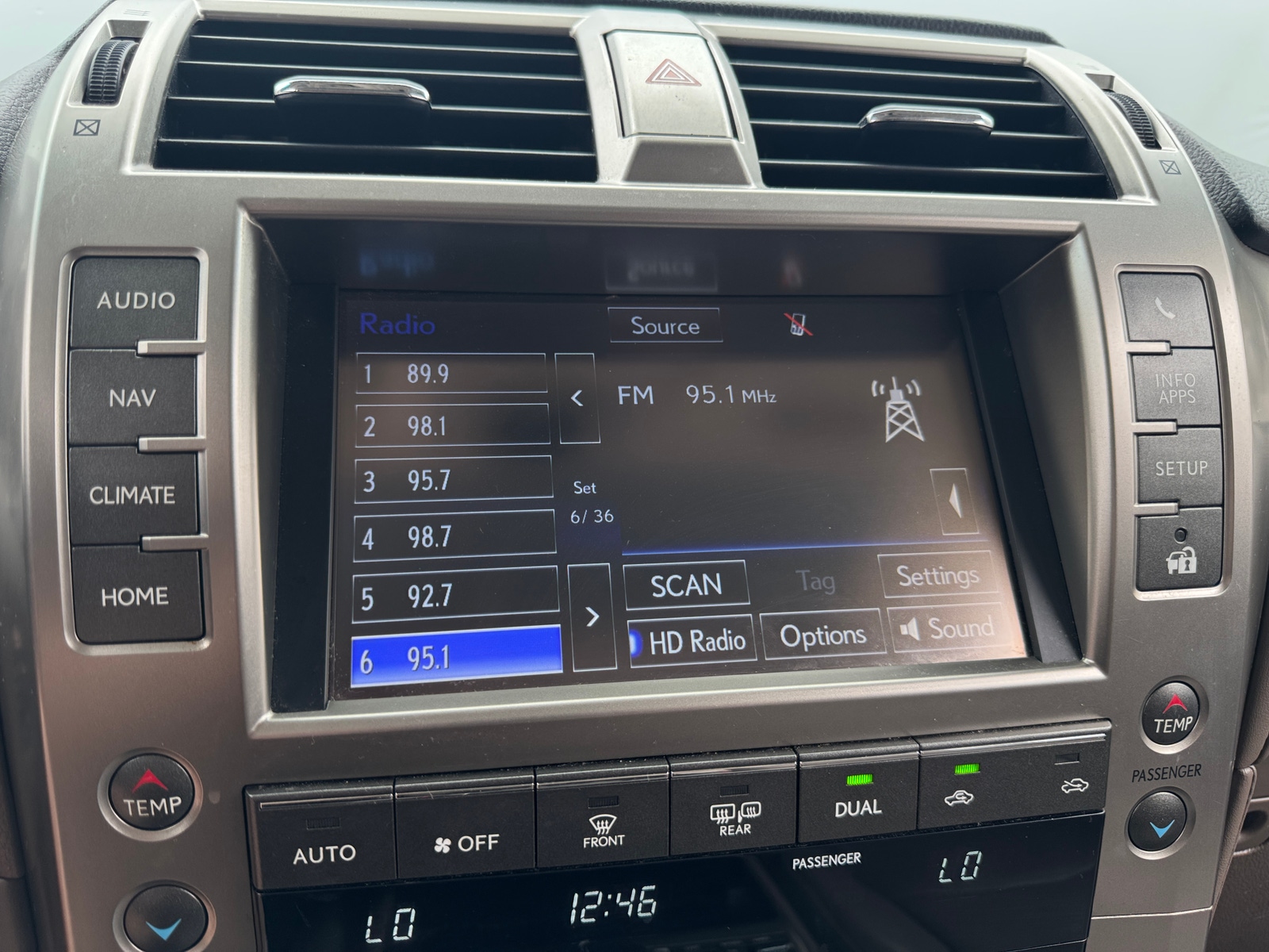 Thumbnail: 2017 Lexus GX - 4