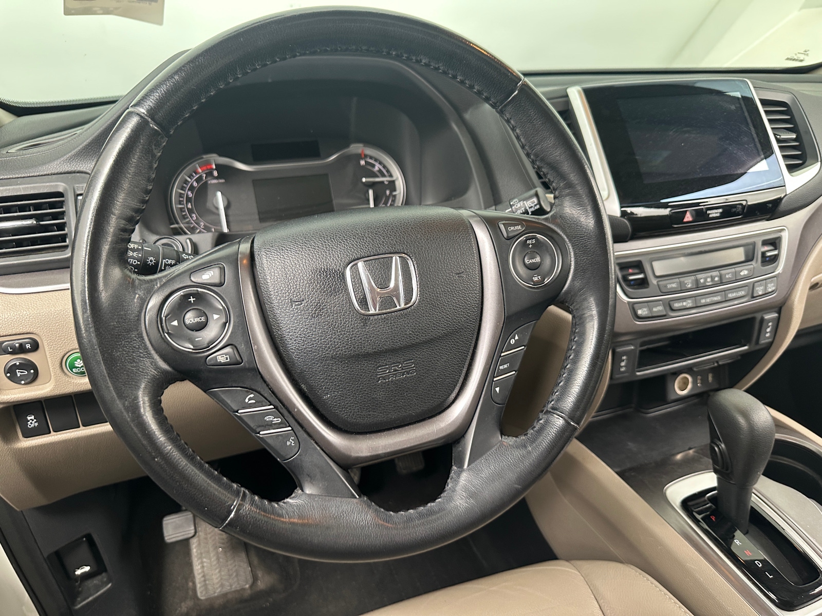 Thumbnail: 2016 Honda Pilot - 5