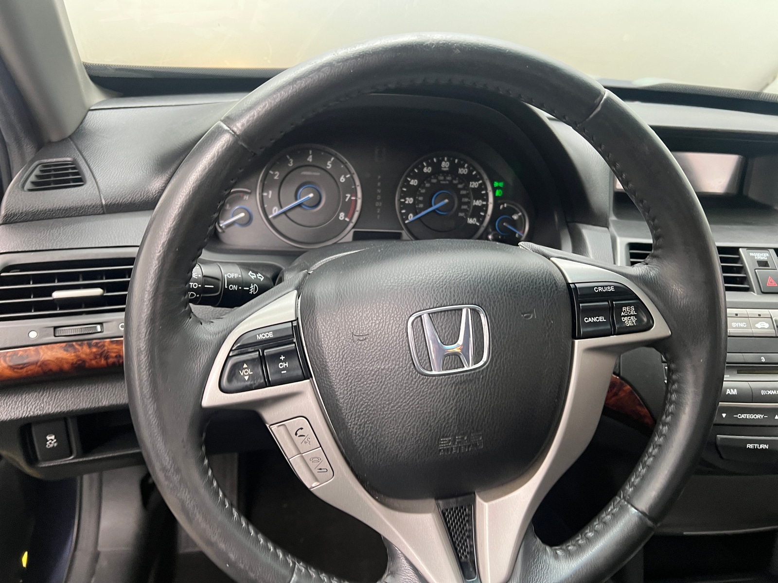 Thumbnail: 2012 Honda Crosstour - 4